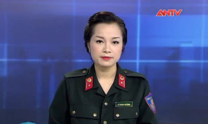 Nàng Vàng Anh năm nào giờ có cuộc sống quá viên mãn: Trở thành BTV công an nhân dân, mới đây còn là Thạc sĩ đại học danh giá - Ảnh 2.