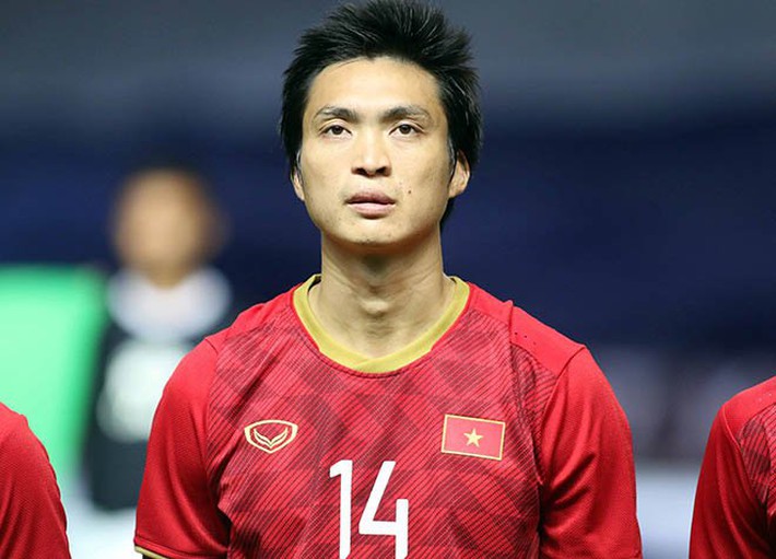 Đội tuyển Việt Nam có 1 cầu thủ siêu ngầu: Học giỏi Toán - Hóa - Sinh, tiếng Anh bắn tằng tằng, lại thêm tính hiền lành ai cũng mến - Ảnh 1.