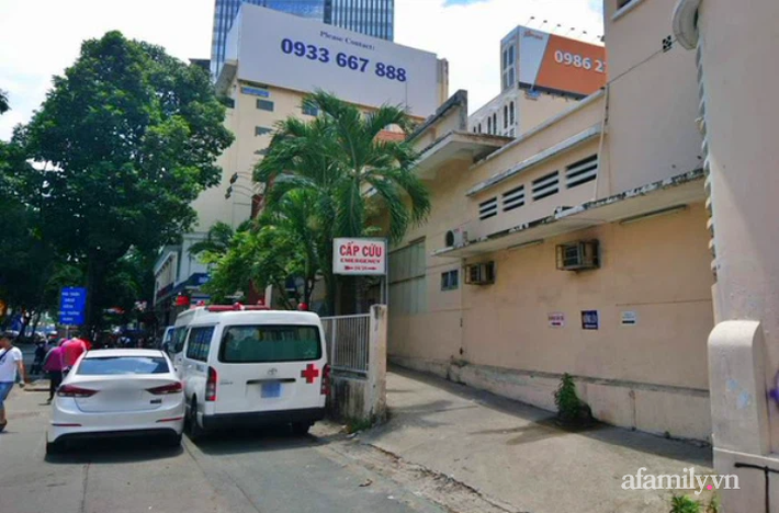 Phát hiện 5 F0 trong vài tiếng đồng hồ, Bệnh viện đa khoa Sài Gòn đóng kín cửa tạm ngừng nhận bệnh - Ảnh 1.