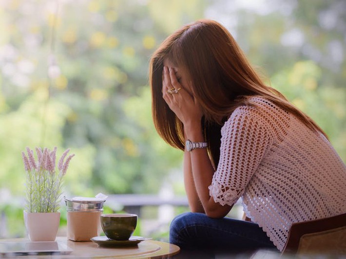 Phát hiện chồng sắp cưới lưu một tấm hình từ lâu trong điện thoại, tôi bí mật điều tra thì nhận cuộc gọi sét đánh từ 