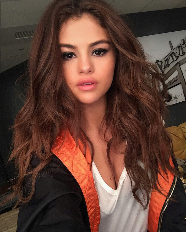 Chẳng phải tự dưng người ta lại gọi Selena Gomez là Nữ hoàng selfie, có lý do cả đấy! - Ảnh 5.