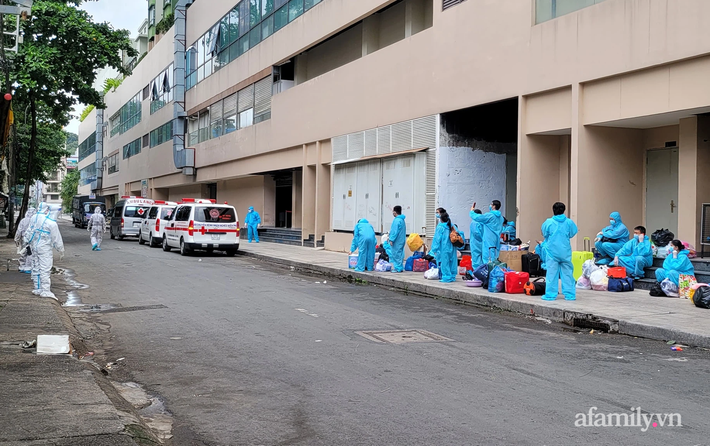 Cận cảnh phòng điều trị của Bệnh viện dã chiến số 5 tại Thuận Kiều Plaza vừa chính thức tiếp nhận F0 - Ảnh 10.