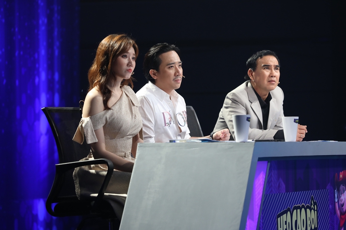 Trấn Thành tiết lộ Quyền Linh đi quay show cũng phải xin phép vợ, phản ứng của nam MC mới sốc - Ảnh 4.