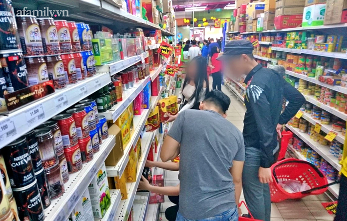 TP.HCM có 28.700 cửa hàng bách hóa, người dân không nên lo lắng về việc thiếu lương thực, thực phẩm - Ảnh 3.