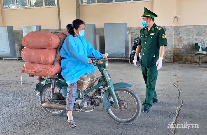 Tây Ninh: Phó Trưởng công an xã nhiễm COVID-19 hi sinh khi đang làm nhiệm vụ phòng chống dịch - Ảnh 1.