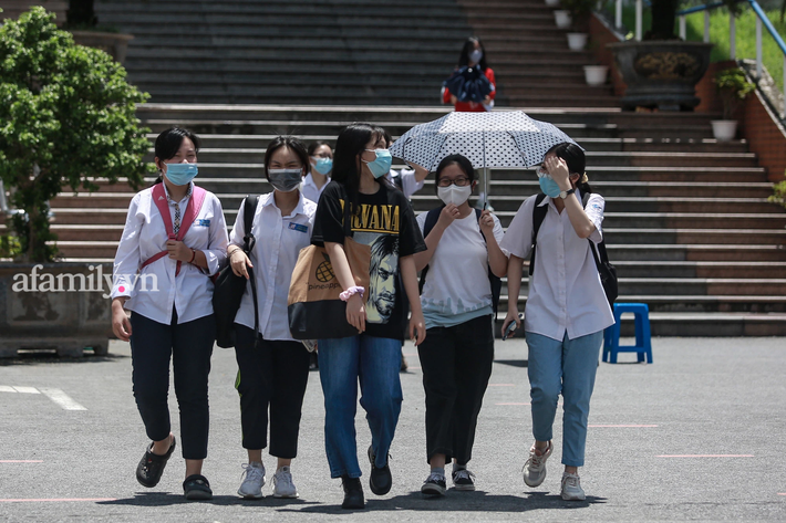 66 trường công bố ĐIỂM SÀN đại học 2021: Loạt trường lấy điểm nhận hồ sơ chỉ 14 đến 15 - Ảnh 1.