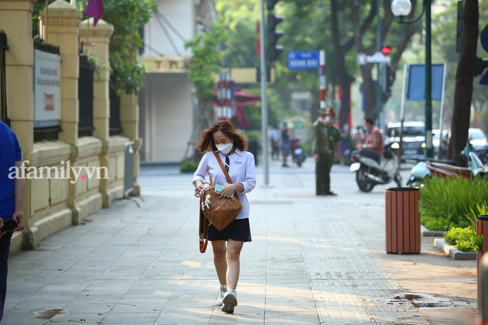 66 trường công bố ĐIỂM SÀN đại học 2021: Loạt trường lấy điểm nhận hồ sơ chỉ 14 đến 15 - Ảnh 1.