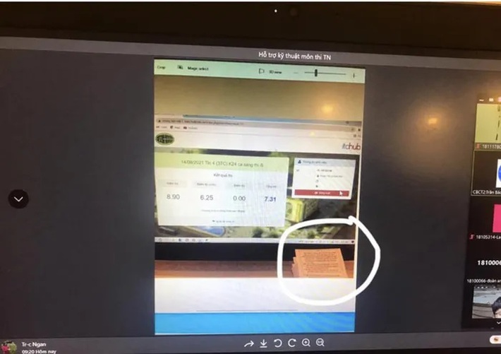 Vừa nộp bài thi trực tuyến cho giảng viên, nam sinh tái mặt khi bị lộ một thứ ở góc phải màn hình: Thôi toang rồi còn đâu! - Ảnh 1.