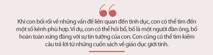 Không đánh mắng, không dạy đời, cách xử lý của ông bố khi con xem phim 