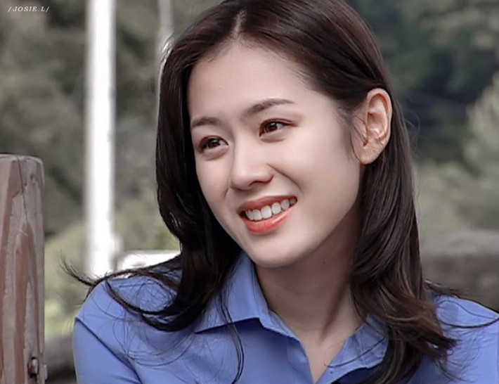 Một bộ phim của Son Ye Jin bất ngờ hot trở lại sau 20 năm, sốc nhất vẫn là visual cực phẩm - Ảnh 2.