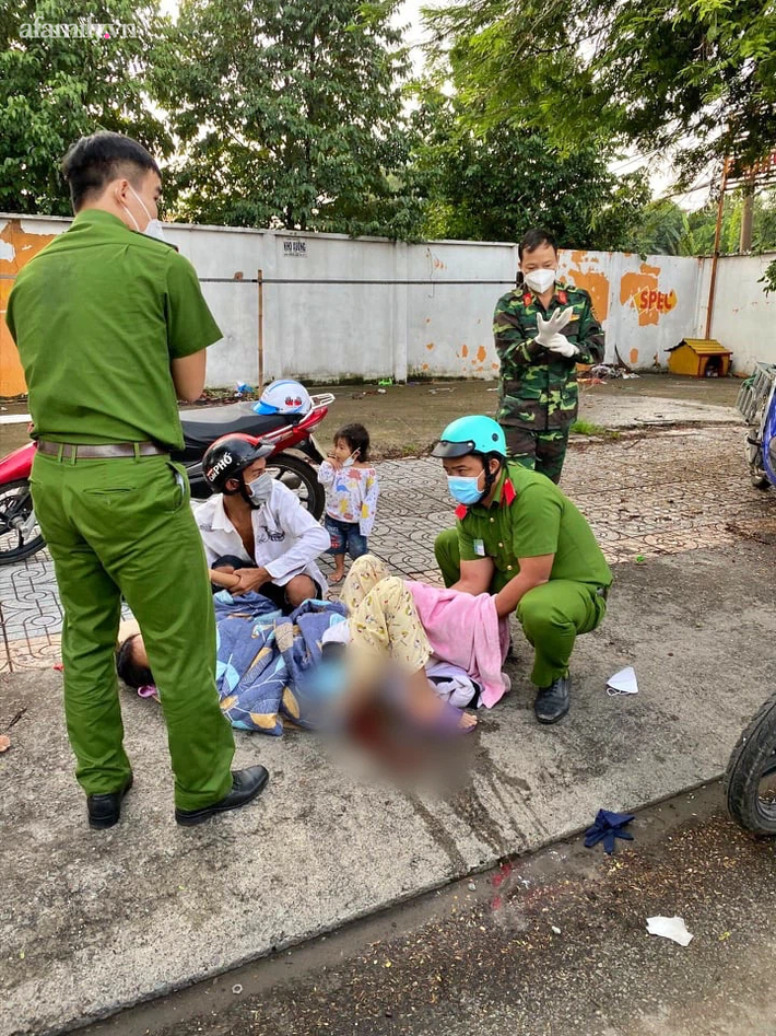 TP.HCM: Sản phụ chuyển dạ rạng sáng được đỡ ở vỉa hè, lấy tên công an chốt kiểm soát dịch cứu mình đặt cho con - Ảnh 1.