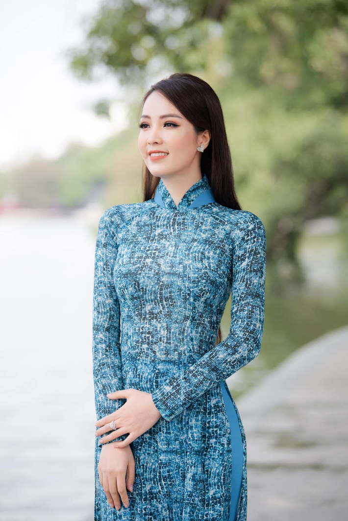 Diva Thanh Lam, Á hậu Thuỵ Vân cùng góp giọng trong bài hát cổ vũ Sài Gòn - Ảnh 3.