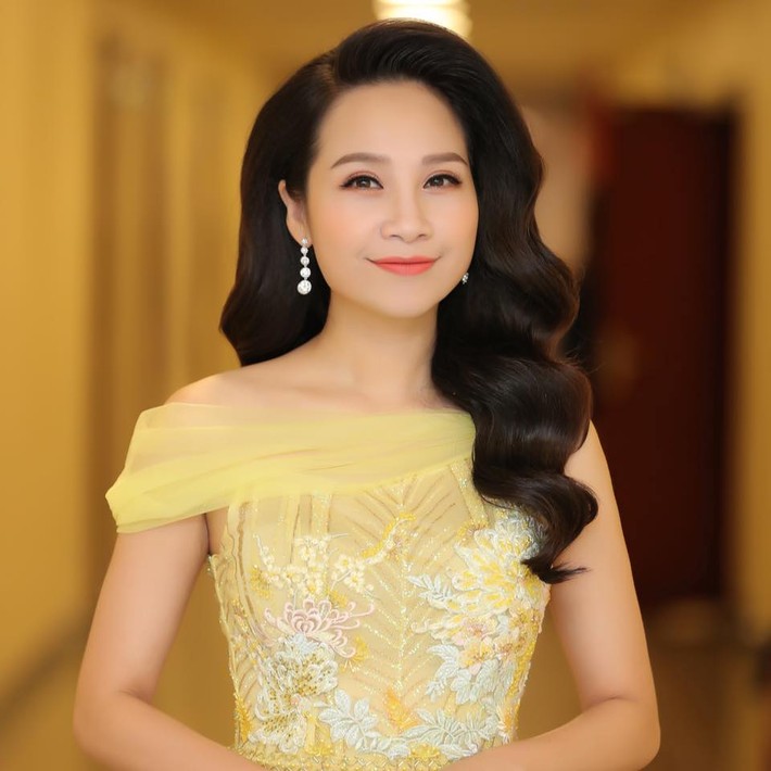 Diva Thanh Lam, Á hậu Thuỵ Vân cùng góp giọng trong bài hát cổ vũ Sài Gòn - Ảnh 6.