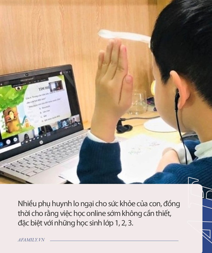 Trường tiểu học “bê” nguyên thời khóa biểu ở lớp vào dạy online, phụ huynh sợ con căng não, hại mắt vì ngồi máy tính quá nhiều - Ảnh 3.