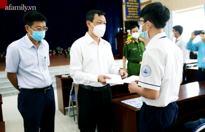 TP.HCM: 4 học sinh mồ côi cha, mẹ vì Covid-19 được nhận 