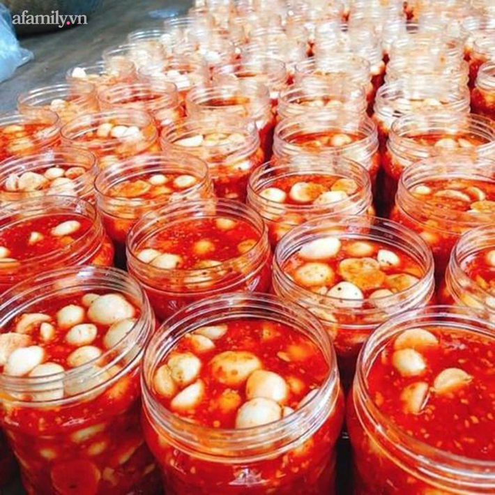 Cà pháo muối trước chỉ ở trong bếp, giờ biến tấu thành món chua ngọt rao bán 75 ngàn/kg mùa dịch, nhà nhà mua cả kg ăn dần - Ảnh 3.