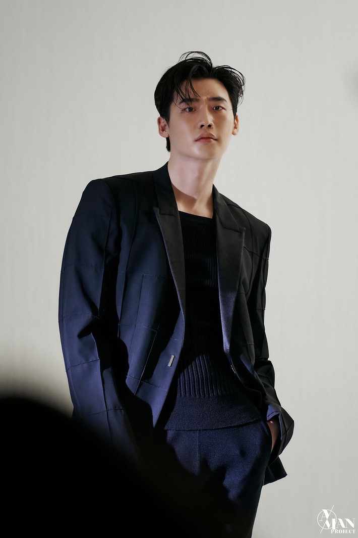 Lee Jong Suk khiến netizen “u mê” với gương mặt hút hồn cùng thân hình chuẩn tỷ lệ vàng - Ảnh 3.