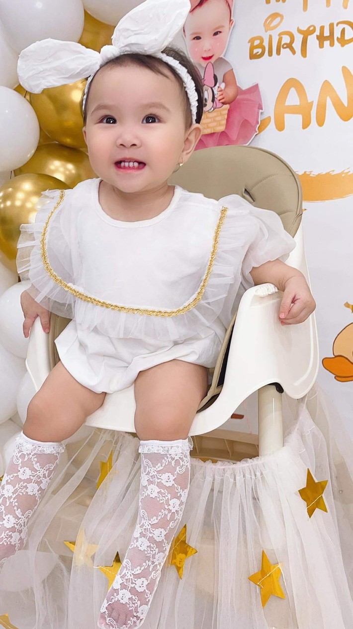 Ở nhà mùa giãn cách, Thu Thủy vẫn dành điều đặc biệt cho con gái cưng vào sinh nhật 1 tuổi - Ảnh 4.