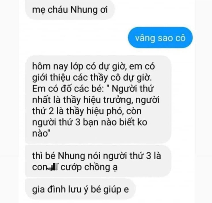 Ban giám hiệu đang dự giờ, cô giáo đố học sinh một câu, nghe bé gái trả lời xong liền ngượng chín cả mặt - Ảnh 1.