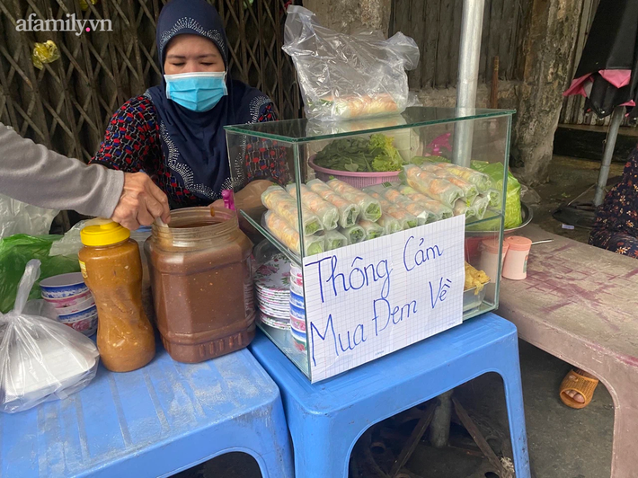 KHẨN: TP.HCM cho phép hàng quán kinh doanh ăn uống được bán mang về trở lại - Ảnh 2.