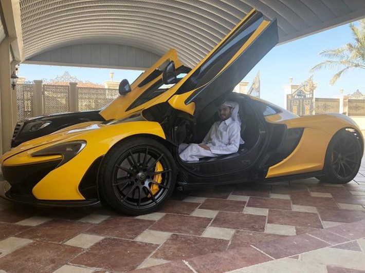Dàn xe đắt giá của giới rich kid Qatar: Không siêu xe thì cũng phải xế hộp triệu USD - Ảnh 1.