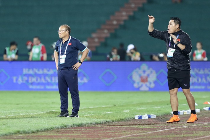 Winning gently U23 Timor Leste 2-0, U23 Vietnam entered the semi-finals with first place in the table - Photo 5.