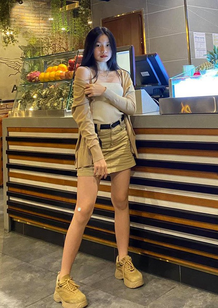 Con gái Lưu Thiên Hương trổ mã ở tuổi 18, không chỉ xinh đẹp mà gu thời trang cũng cực ổn - Ảnh 6. Con gái Lưu Thiên Hương trổ mã ở tuổi 18, không chỉ xinh đẹp mà gu thời trang cũng cực ổn - Ảnh 6.