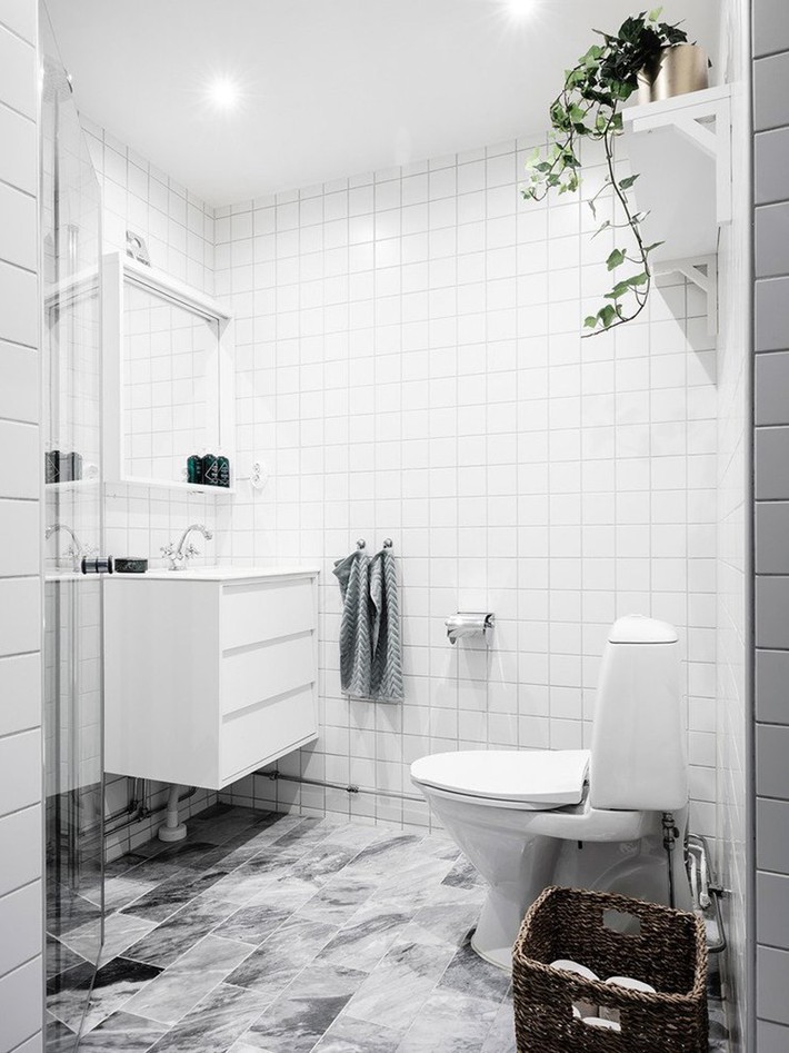 Cứ nhẹ nhàng, đơn giản như những căn phòng tắm Scandinavian cũng đủ khiến biết bao người phải say đắm - Ảnh 3.