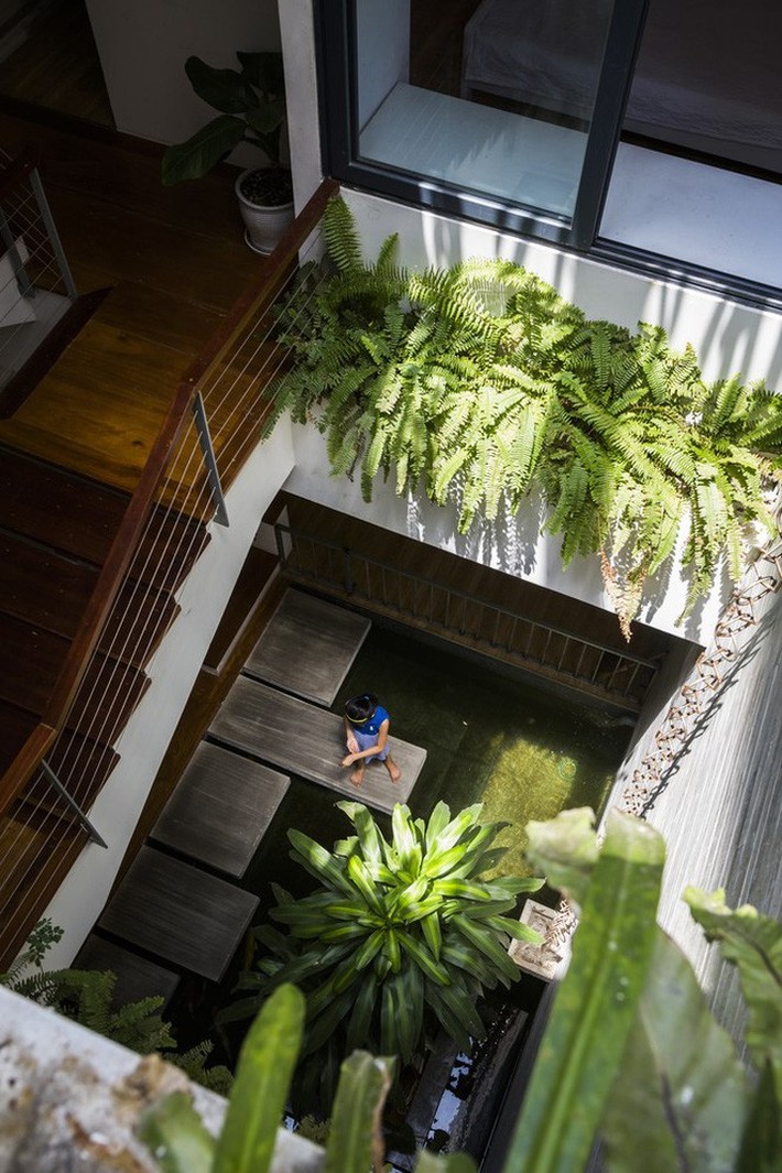 Ngôi nhà sâu 35m với khu vườn trên sân thượng đẹp muốn hờn ở Đà Nẵng - Ảnh 10.
