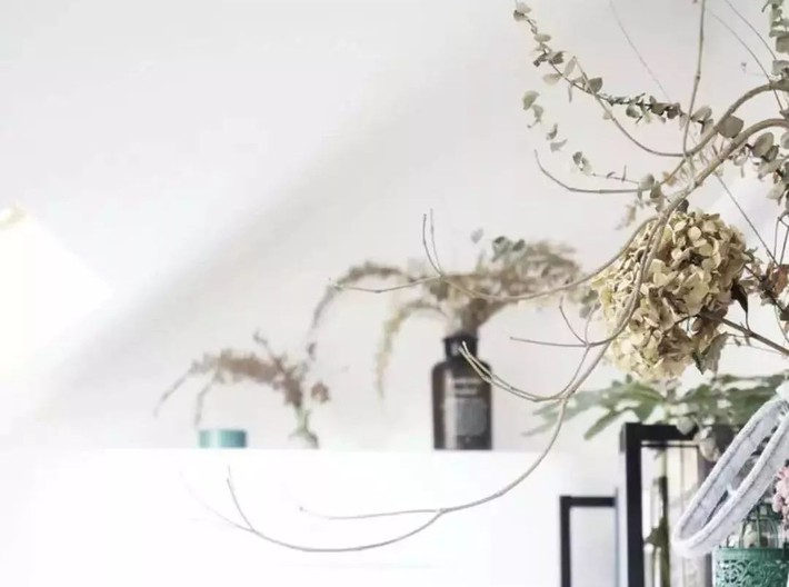 Ngôi nhà ống 50m² vừa tối vừa lạc hậu lột xác đẹp cá tính và hiện đại với màu đen trắng sau cải tạo - Ảnh 24. Ngôi nhà ống 50m² vừa tối vừa lạc hậu lột xác đẹp cá tính và hiện đại với màu đen trắng sau cải tạo - Ảnh 24.