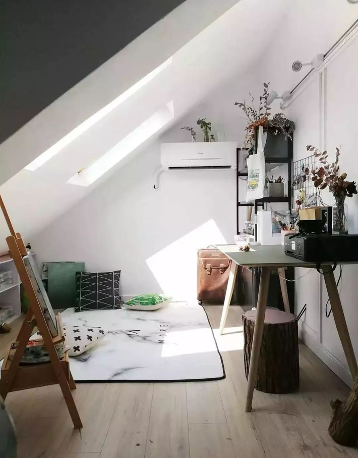Ngôi nhà ống 50m² vừa tối vừa lạc hậu lột xác đẹp cá tính và hiện đại với màu đen trắng sau cải tạo - Ảnh 20. Ngôi nhà ống 50m² vừa tối vừa lạc hậu lột xác đẹp cá tính và hiện đại với màu đen trắng sau cải tạo - Ảnh 20.