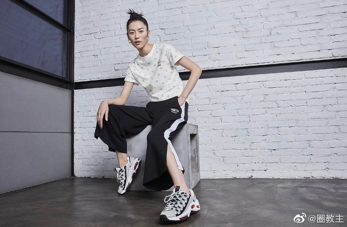 Cùng 1 dáng pose quảng cáo sneaker: Dương Mịch, Angela Baby... khoe đẳng cấp; quay sang Dương Tử bỗng tụt mood - Ảnh 5.