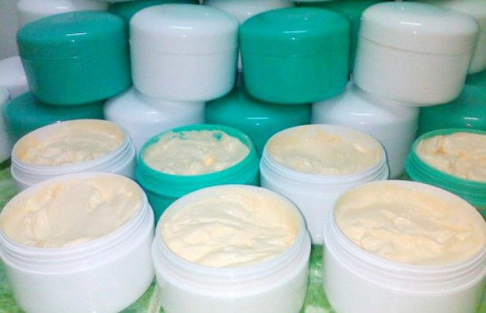 Nhìn khuôn mặt nát vì kem trộn thế này, các chị em muốn đẹp thì đừng tiếc rẻ thời gian - Ảnh 3. Nhìn khuôn mặt nát vì kem trộn thế này, các chị em muốn đẹp thì đừng tiếc rẻ thời gian - Ảnh 3.