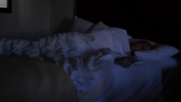 5 sai lầm trong cách sắp xếp phòng ngủ có thể khiến bạn bị chứng mất ngủ thường xuyên  - Ảnh 4.