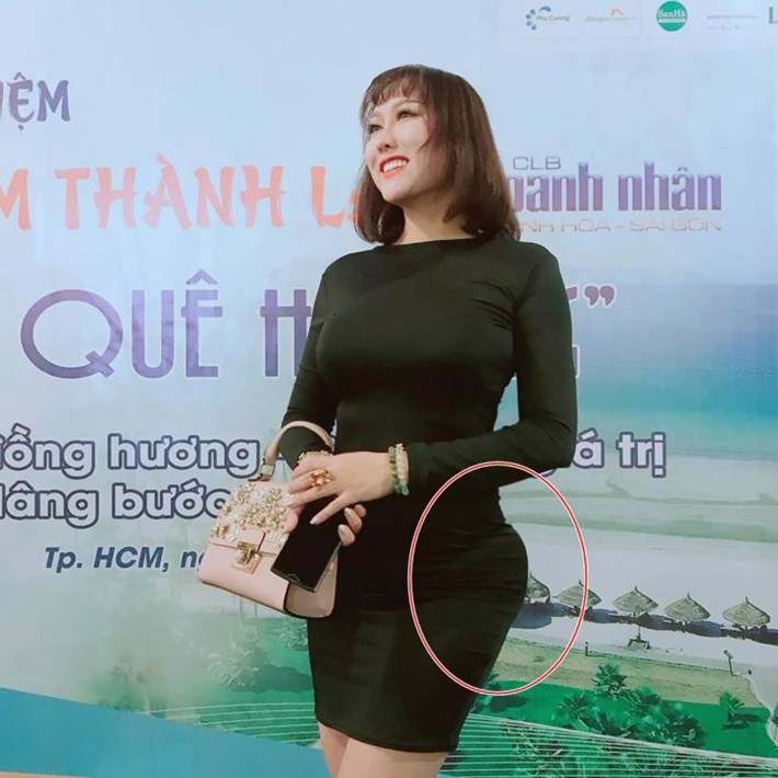 Sao Vbiz và những lần lộ diện với gương mặt lạ lẫm: Cằm nhọn hoắt, mũi sưng phồng khiến fan tá hoả - Ảnh 11. Sao Vbiz và những lần lộ diện với gương mặt lạ lẫm: Cằm nhọn hoắt, mũi sưng phồng khiến fan tá hoả - Ảnh 11.