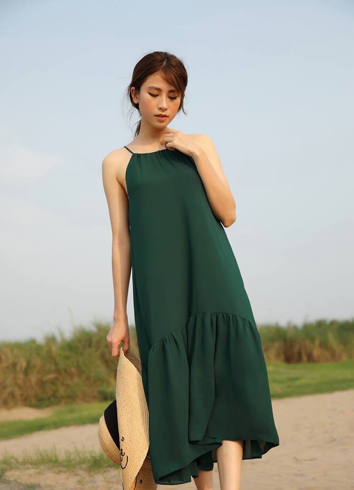 Chờ gì mà không sắm ngay loạt váy áo mỏng mát, xinh xắn từ thương hiệu Việt diện cho kỳ nghỉ lễ dài ngày cuối tuần này! - Ảnh 17.
