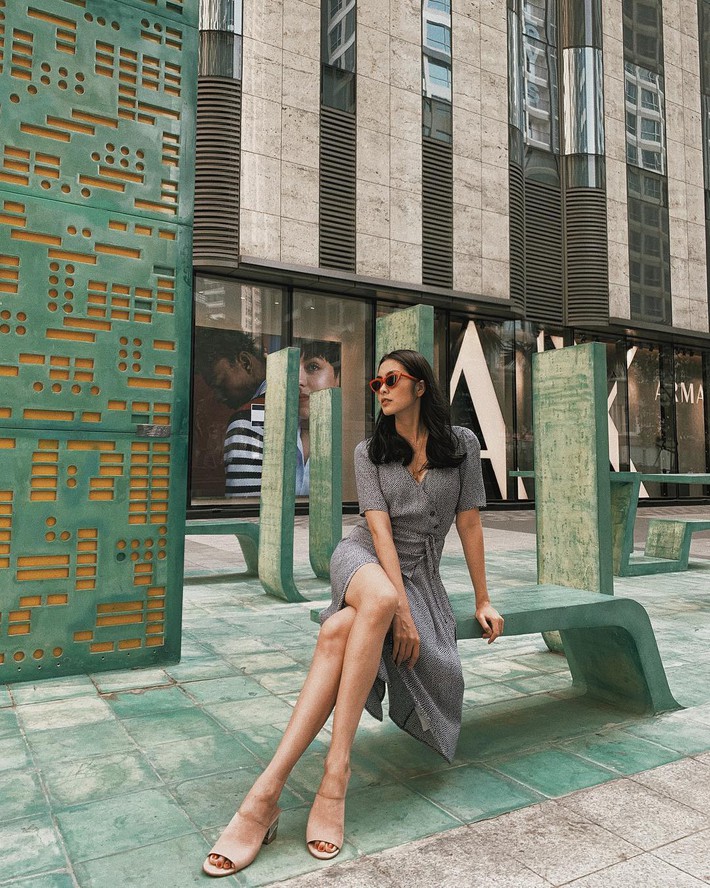 Tiện một công tung tăng diện váy xinh, loạt sao Việt gián tiếp gợi ý cho các chị em những mẫu váy liền đáng sắm nhất trong hè này - Ảnh 2.