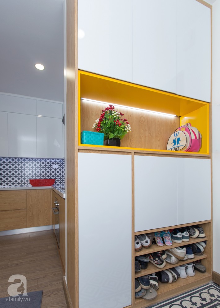 Căn hộ 84m2 ngập tràn ánh sáng với điểm nhấn hút mắt từ màu xanh biển ở Nam Từ Liêm, Hà Nội - Ảnh 2. Căn hộ 84m2 ngập tràn ánh sáng với điểm nhấn hút mắt từ màu xanh biển ở Nam Từ Liêm, Hà Nội - Ảnh 2.