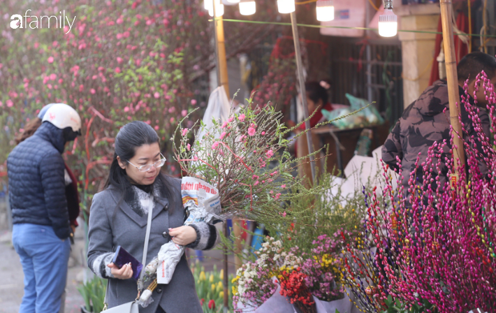 Chợ hoa Quảng An 