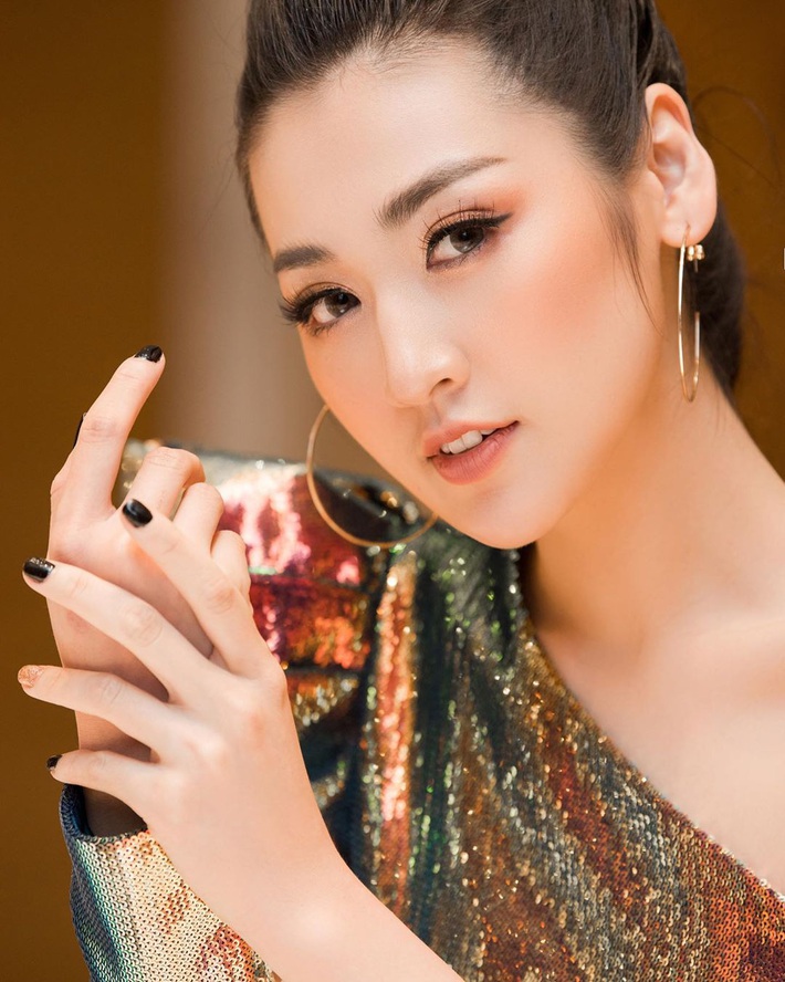 Để Tết này thêm chanh sả, bạn hãy bắt chước ngay những mẫu nail sang xịn từ loạt sao châu Á sành điệu - Ảnh 9. Để Tết này thêm chanh sả, bạn hãy bắt chước ngay những mẫu nail sang xịn từ loạt sao châu Á sành điệu - Ảnh 9.
