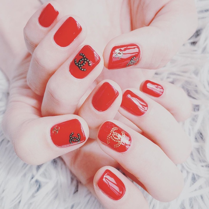 Để Tết này thêm chanh sả, bạn hãy bắt chước ngay những mẫu nail sang xịn từ loạt sao châu Á sành điệu - Ảnh 2. Để Tết này thêm chanh sả, bạn hãy bắt chước ngay những mẫu nail sang xịn từ loạt sao châu Á sành điệu - Ảnh 2.