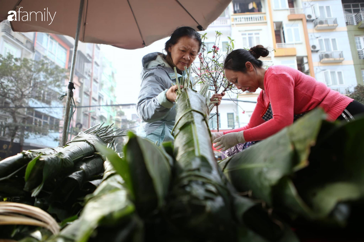  Chợ lá dong lâu đời nhất Hà Nội dịp giáp Tết giá mềm hơn nhưng thưa thớt người mua - Ảnh 6.