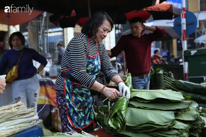  Chợ lá dong lâu đời nhất Hà Nội dịp giáp Tết giá mềm hơn nhưng thưa thớt người mua - Ảnh 14.