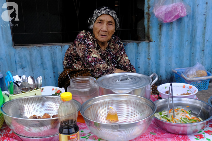 Cuối năm lạc vào 