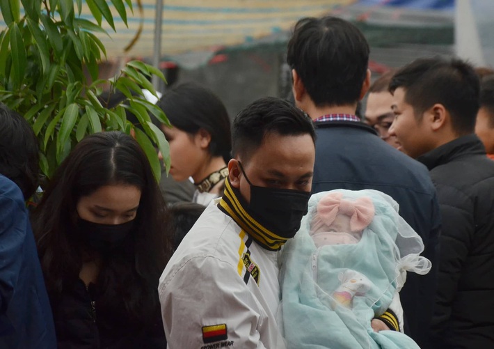 Điện Biên: Đang cách ly 34 trẻ nhỏ có biểu hiện ho, sốt khi tiếp xúc với bố mẹ lao động từ Trung Quốc trở về dịp Tết Nguyên Đán  - Ảnh 1.