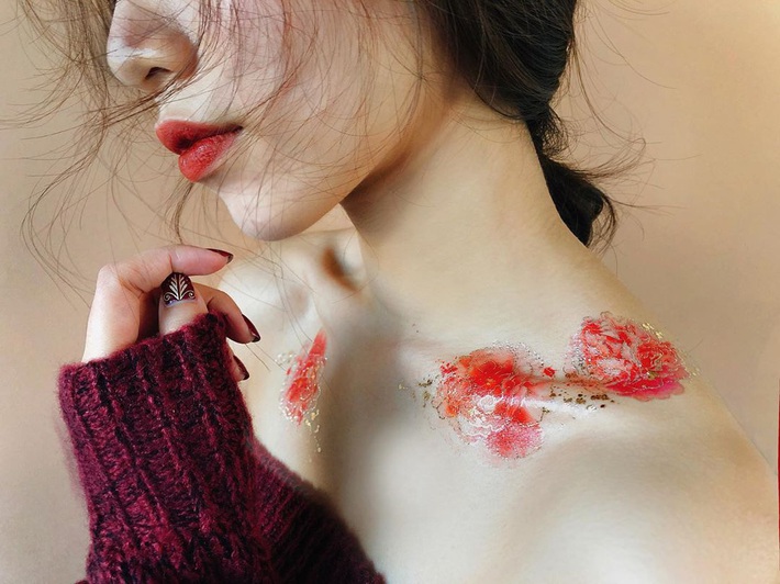 Mê hình xăm mà vẫn hơi rén? Loạt xăm dán “yêu từ cái nhìn đầu tiên” sẽ khiến bạn muốn tức tốc đi tậu ngay một bộ - Ảnh 4. Mê hình xăm mà vẫn hơi rén? Loạt xăm dán “yêu từ cái nhìn đầu tiên” sẽ khiến bạn muốn tức tốc đi tậu ngay một bộ - Ảnh 4.