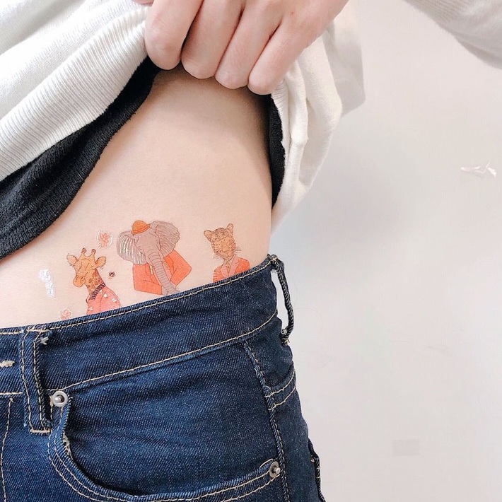 Mê hình xăm mà vẫn hơi rén? Loạt xăm dán “yêu từ cái nhìn đầu tiên” sẽ khiến bạn muốn tức tốc đi tậu ngay một bộ - Ảnh 9. Mê hình xăm mà vẫn hơi rén? Loạt xăm dán “yêu từ cái nhìn đầu tiên” sẽ khiến bạn muốn tức tốc đi tậu ngay một bộ - Ảnh 9.