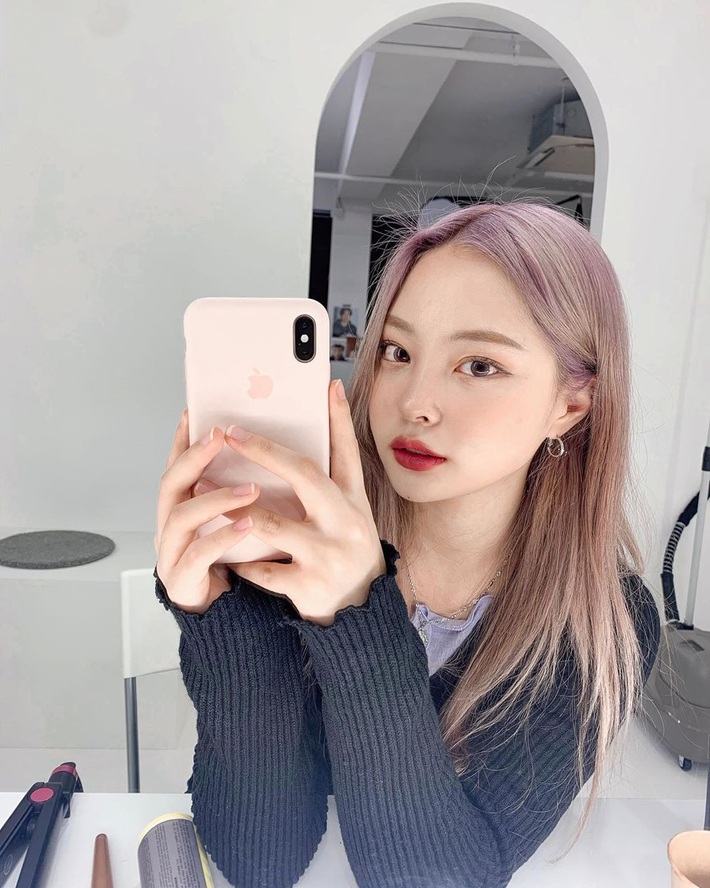 10 màu nhuộm tóc đã trendy lại còn nâng tông da hết ý các nàng nên thử để lên hương nhan sắc trong năm mới - Ảnh 6. 10 màu nhuộm tóc đã trendy lại còn nâng tông da hết ý các nàng nên thử để lên hương nhan sắc trong năm mới - Ảnh 6.