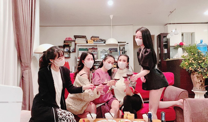 Cuối tuần của các hot mom: Hằng Túi tiết lộ cuộc sống bé Peter sau khi tách khỏi Bella, vợ chồng Heo Mi Nhon sang Nhật 