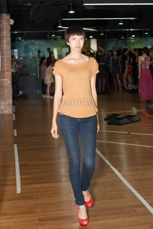 Rò rỉ hình tập dượt Elle Fashion Show Thu/Đông 2012